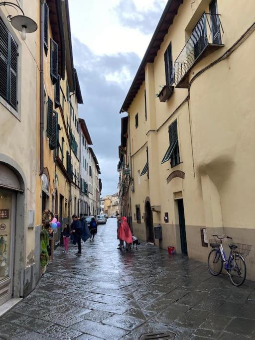 Dimora Leonardo. Centro Storico. Apartment Lucca Exterior photo